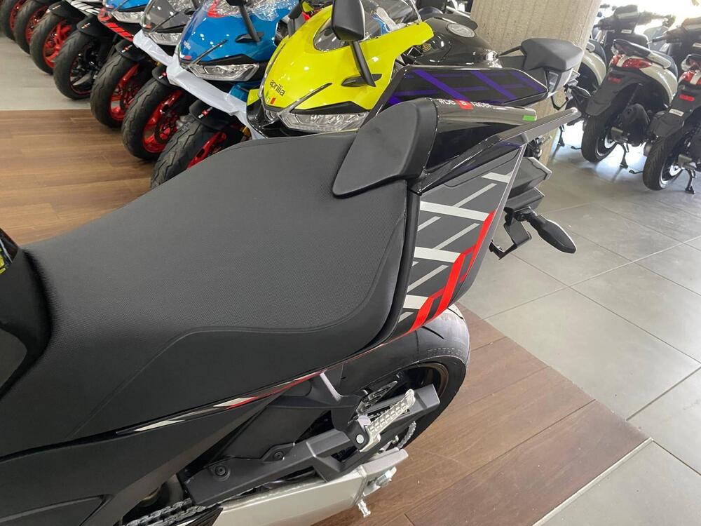 Aprilia Tuono V4 Factory (2025 - 26) (10)