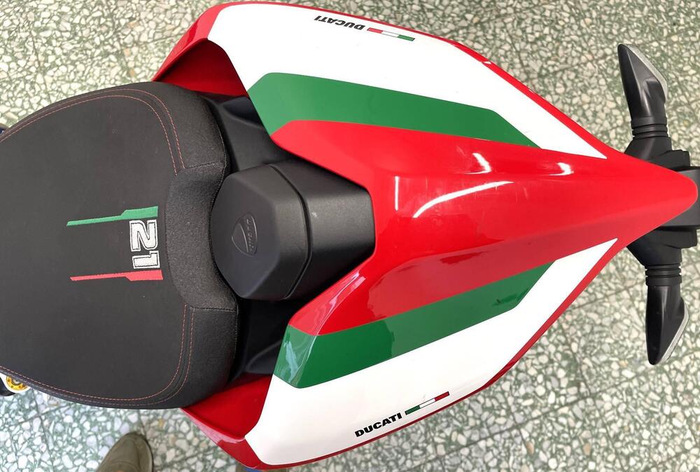 Ducati Panigale V2 Bayliss 1st Championship 20th Anniversary (2021 - 24) (6)