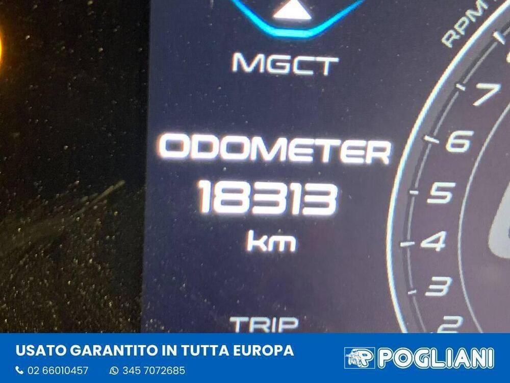 Moto Guzzi V100 Mandello (2022 - 24) (9)