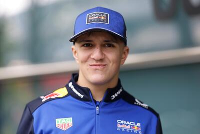 "Guidare la Red Bull non &egrave; sempre divertente, ma Shanghai sar&agrave; un&rsquo;altra storia": Hadjar traccia il bilancio della RB22