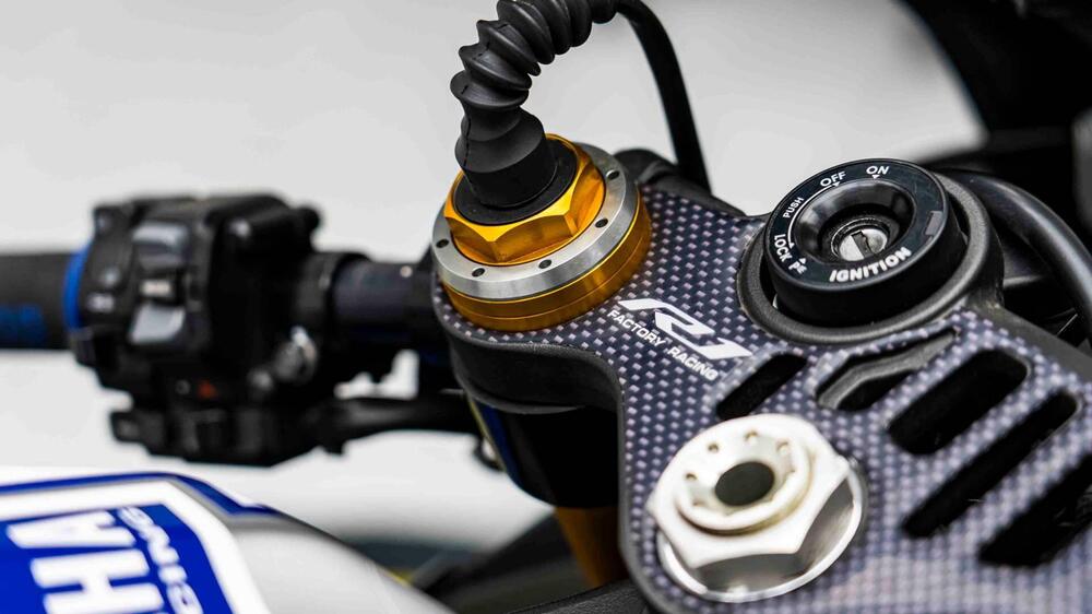 Yamaha YZF R1 M (2015 - 16) (18)