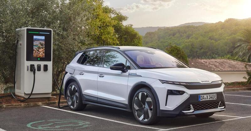 Auto elettriche, nel 2025 prezzi in calo di 1.800 euro grazie ai target UE sulle emissioni