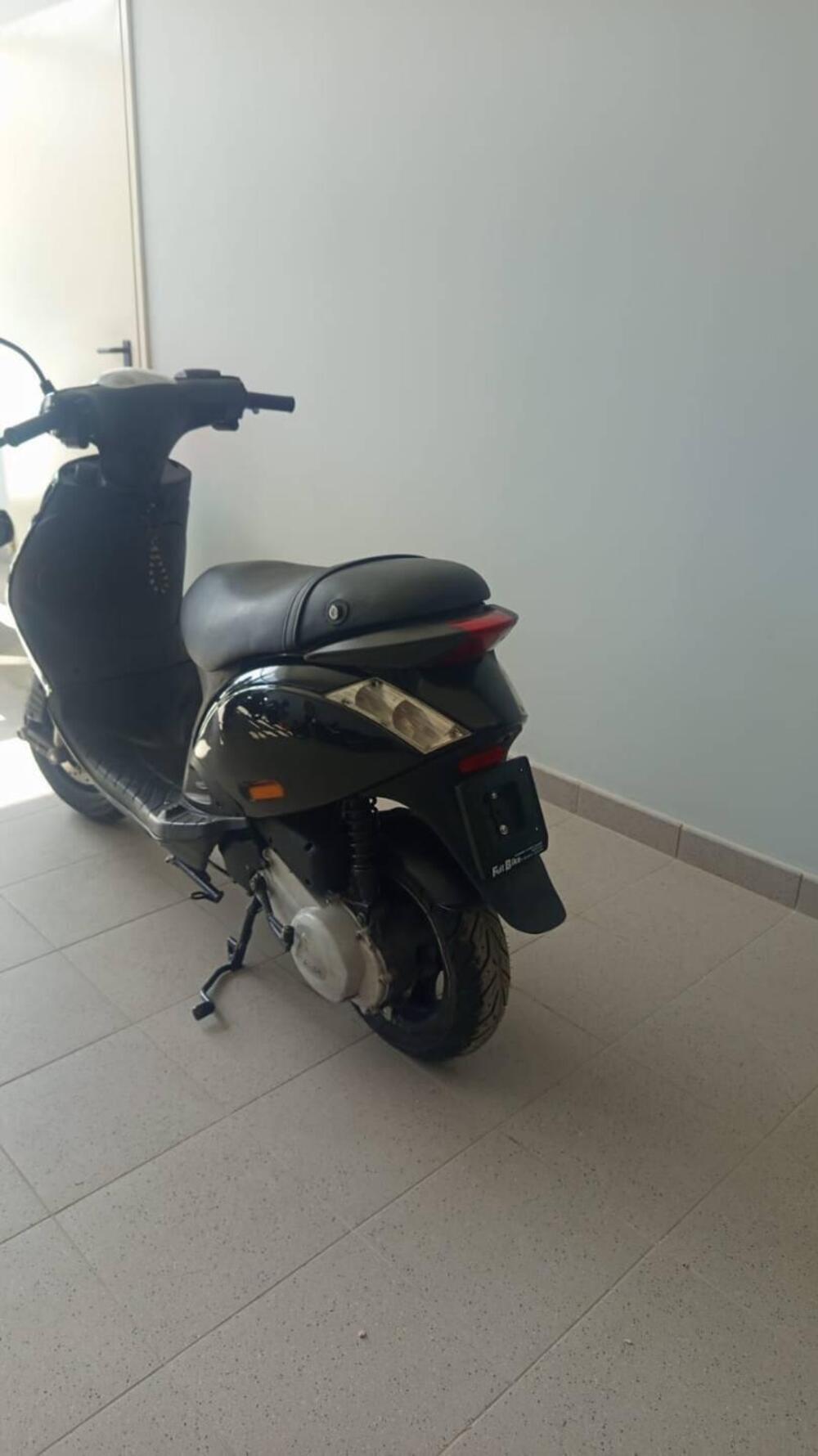 Piaggio Zip 50 SP (2002 - 13) (4)