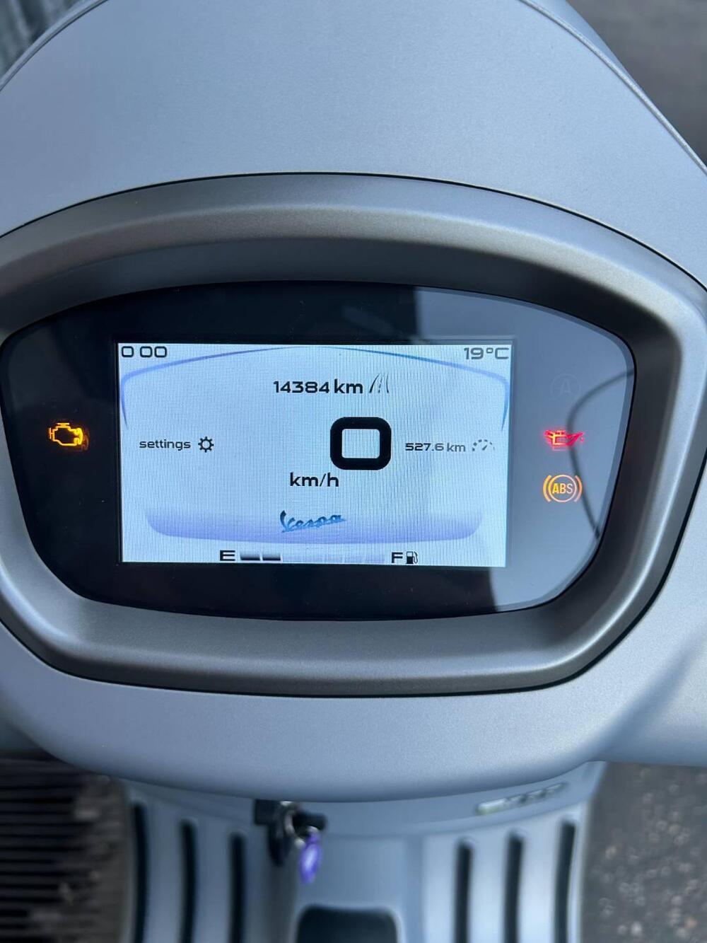 Vespa GTS 300 Super Tech (2023 - 24) (8)