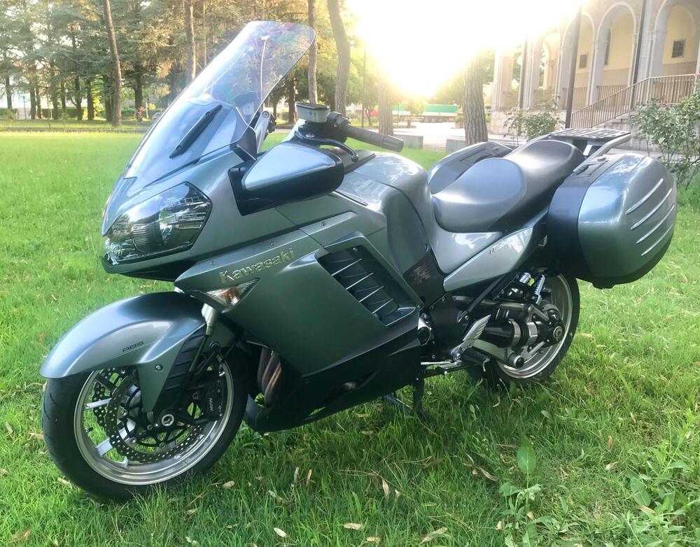 Kawasaki GTR 1400 (2007 - 09) (4)