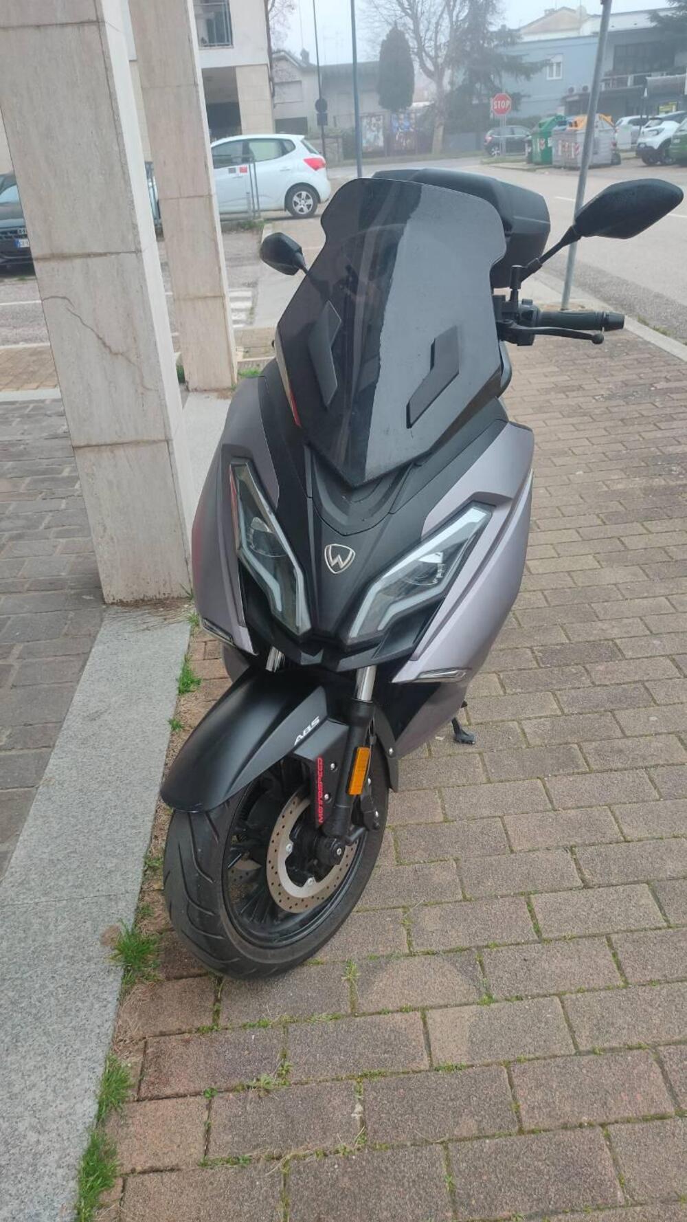 Wottan Motor ST-S 300 (2025) (2)