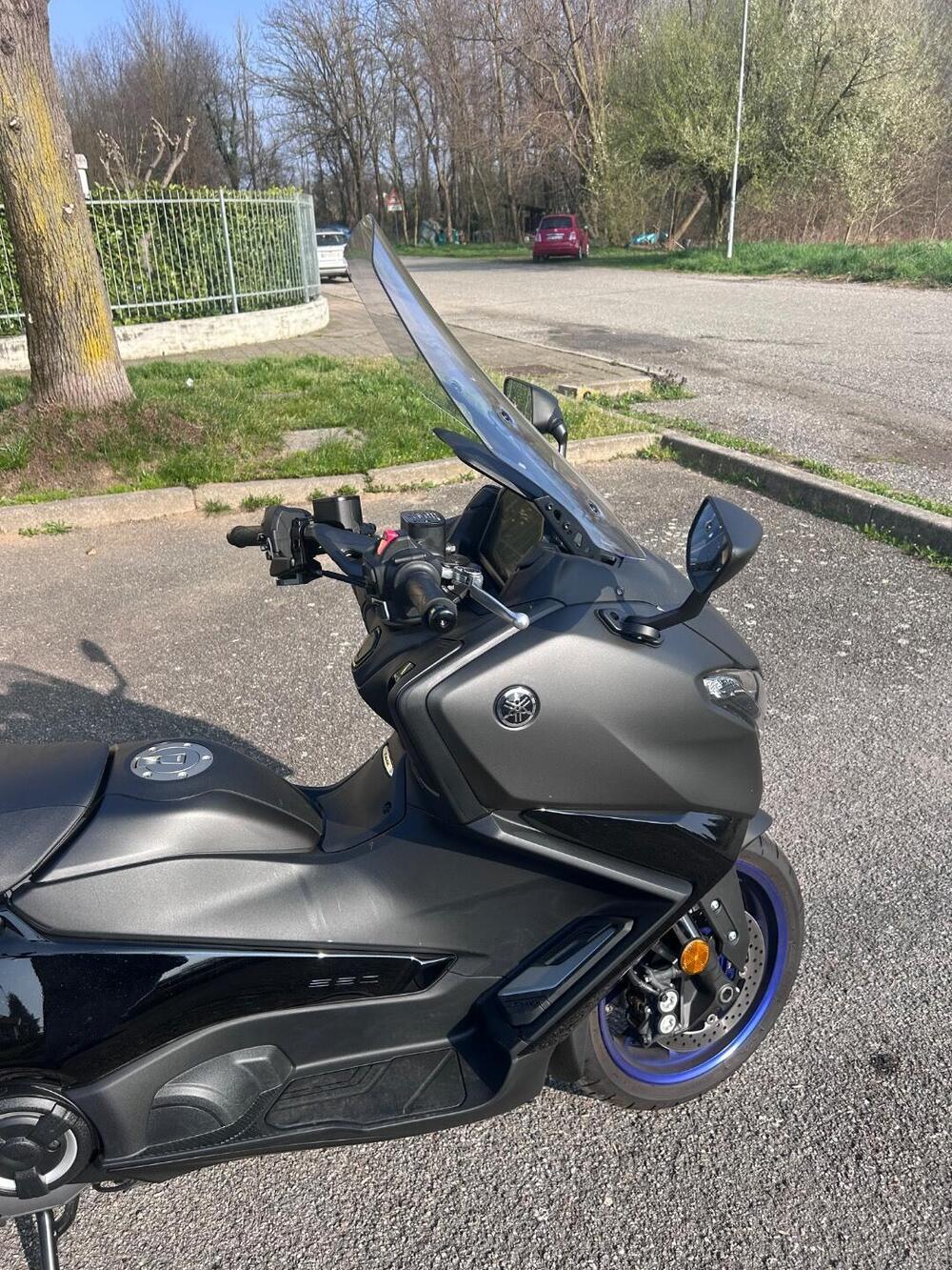 Yamaha T-Max 560 (2025 - 26) (4)