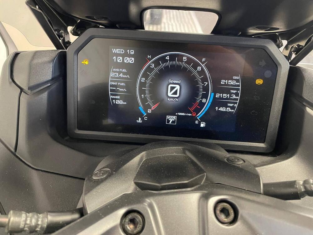 Yamaha T-Max 560 (2022 - 24) (4)