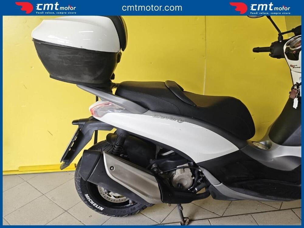 Piaggio Beverly 350 SportTouring ie ABS (2011 - 17) (6)