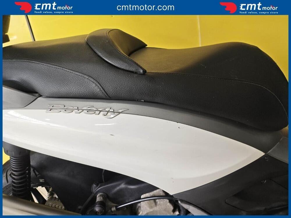 Piaggio Beverly 350 SportTouring ie ABS (2011 - 17) (8)