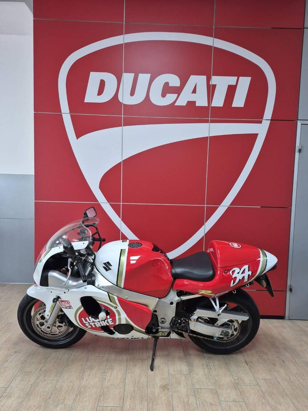 Suzuki GSX R 600 (1997 - 00) (3)