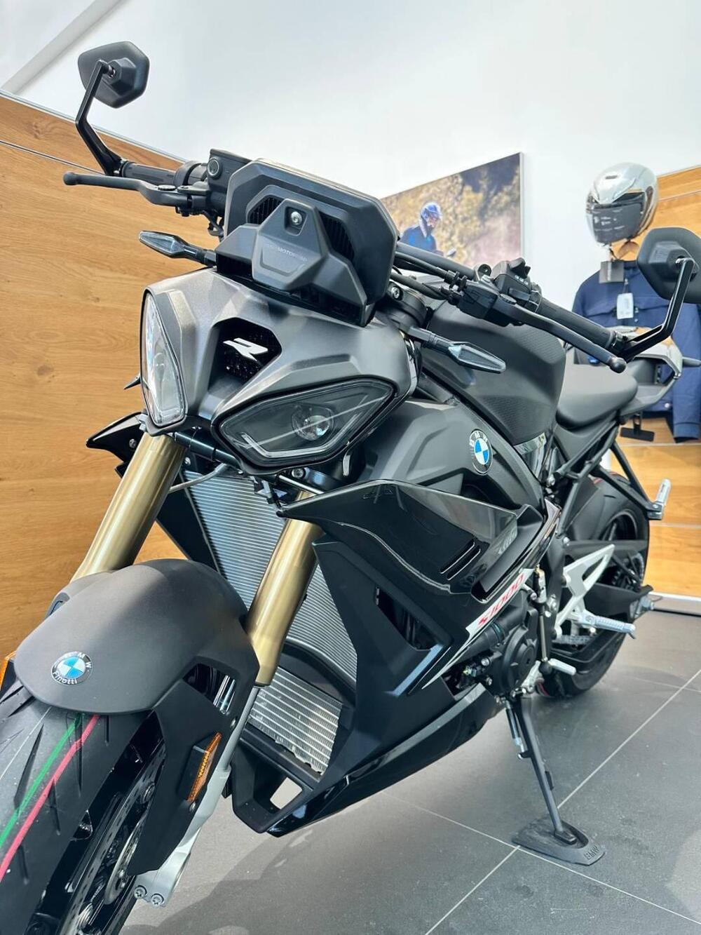 Bmw F 900 R (2025 - 26) (8)