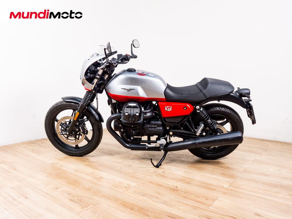 Moto Guzzi V7 Stone Corsa (2023 - 25) (6)