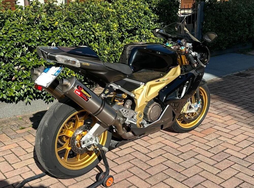 Aprilia RSV 1000 R Factory (2006 - 09) (8)