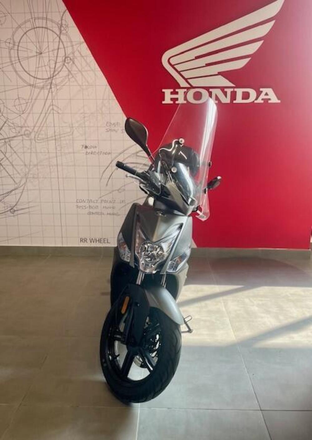 Kymco Agility 200i R16 + (2021 - 25) (3)