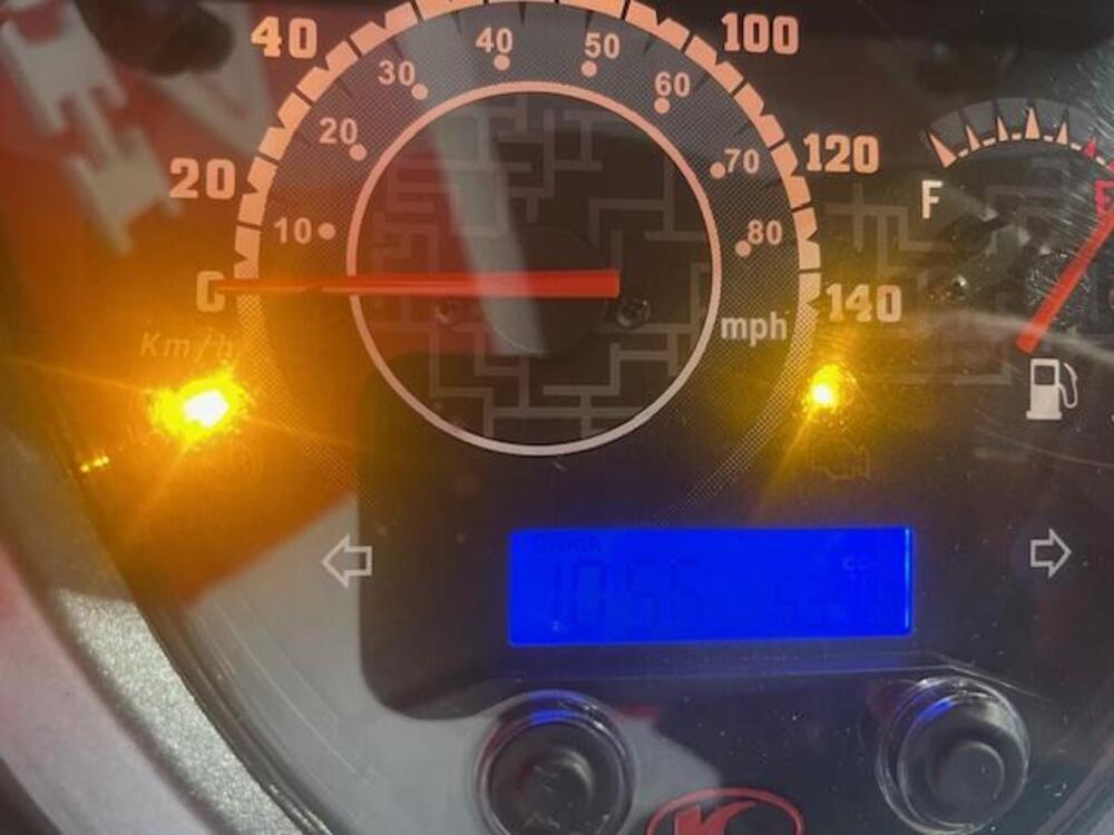 Kymco Agility 200i R16 + (2021 - 25) (4)