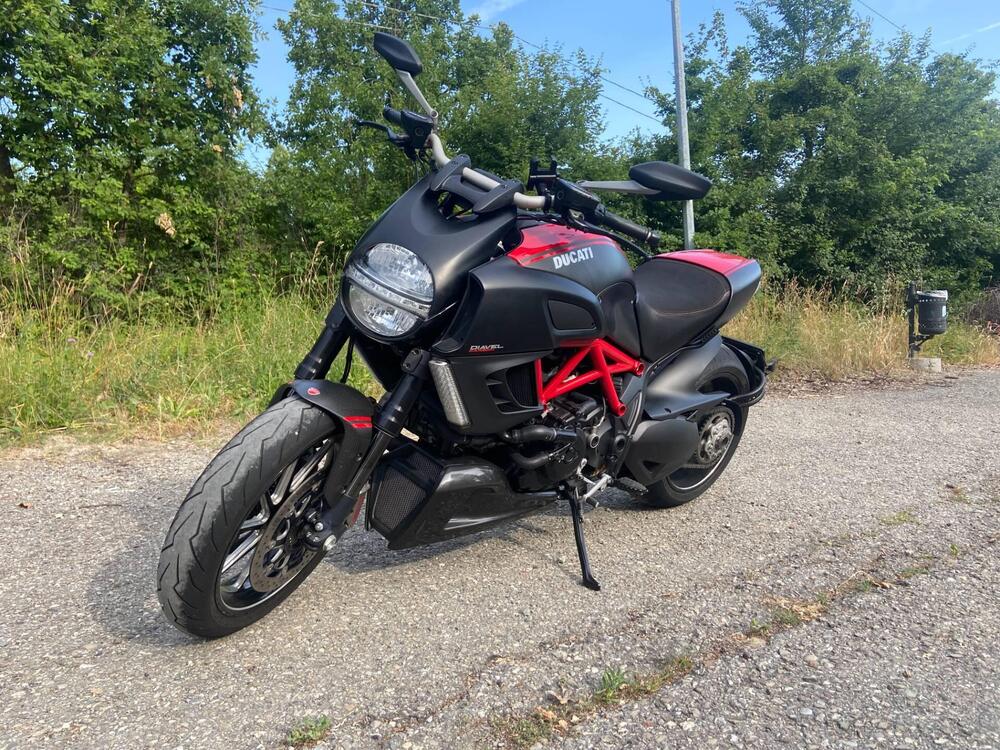 Ducati Diavel 1200 Carbon (2010 - 13)