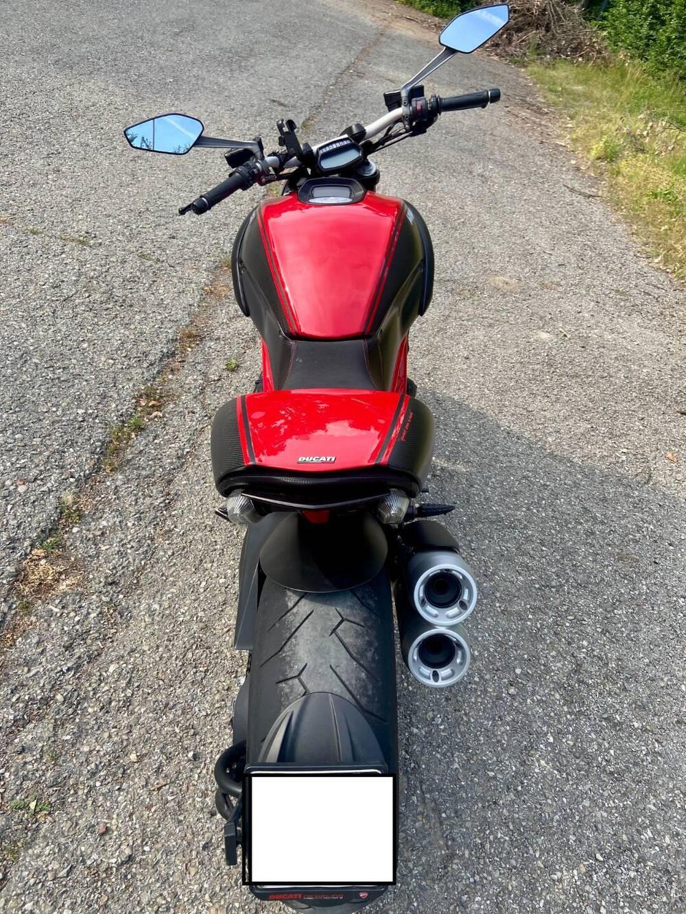 Ducati Diavel 1200 Carbon (2010 - 13) (5)