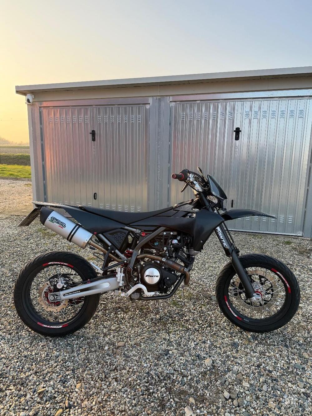 Fantic Motor XMF 125 Motard Performance 4t (2021 - 22) (2)