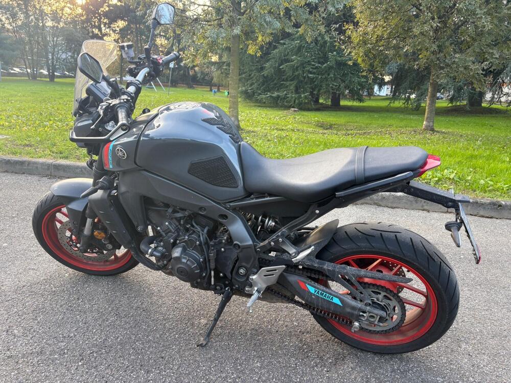 Yamaha MT-09 (2021 - 23) (4)