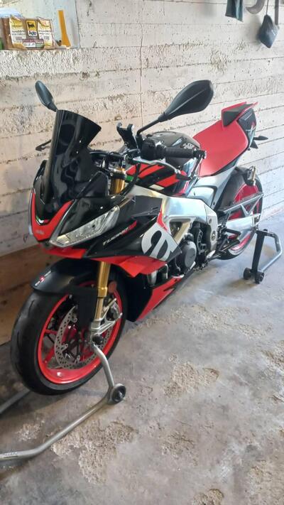 Aprilia Tuono V4 Factory (2021 - 24) usata