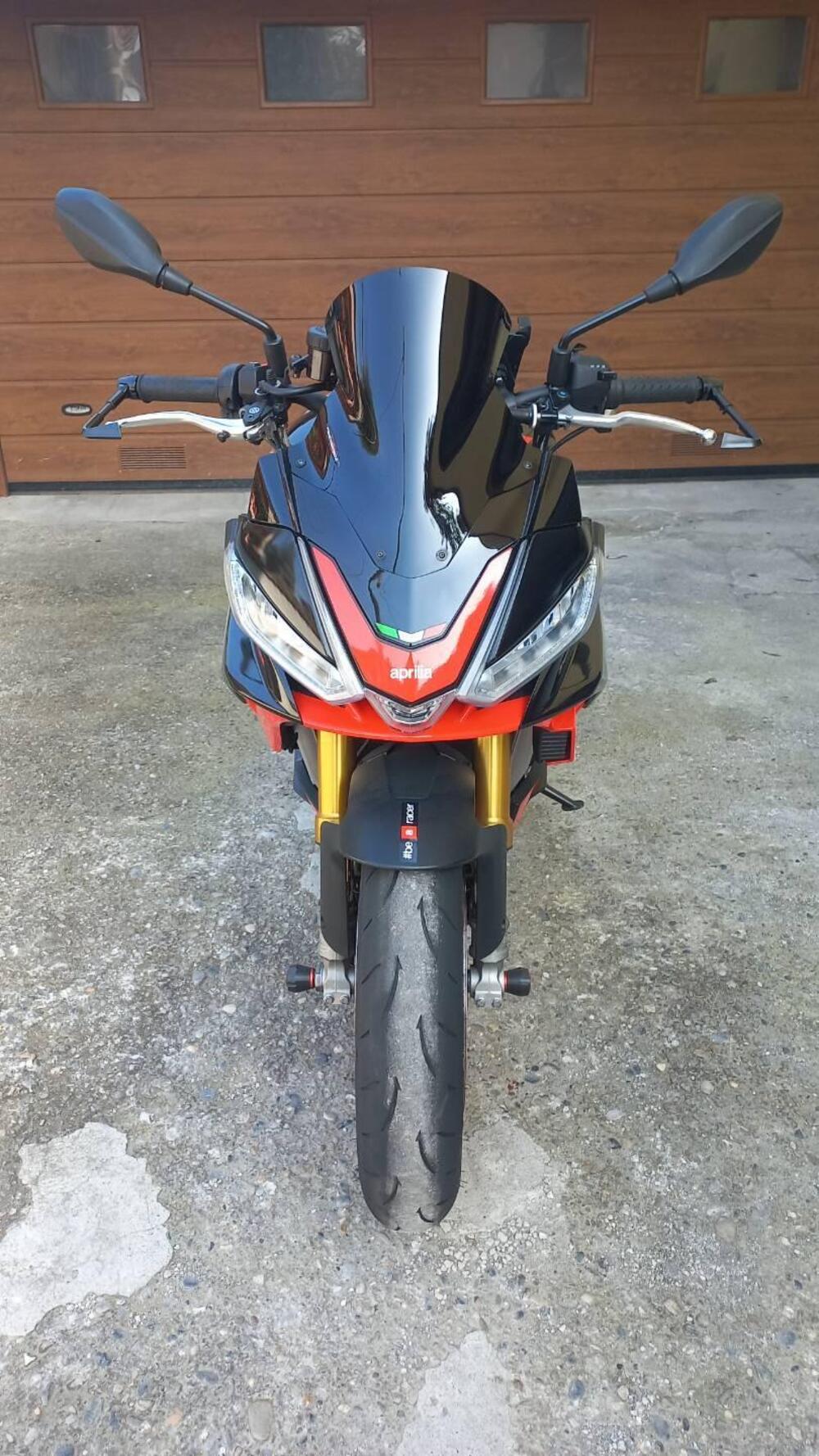 Aprilia Tuono V4 Factory (2021 - 24) (4)