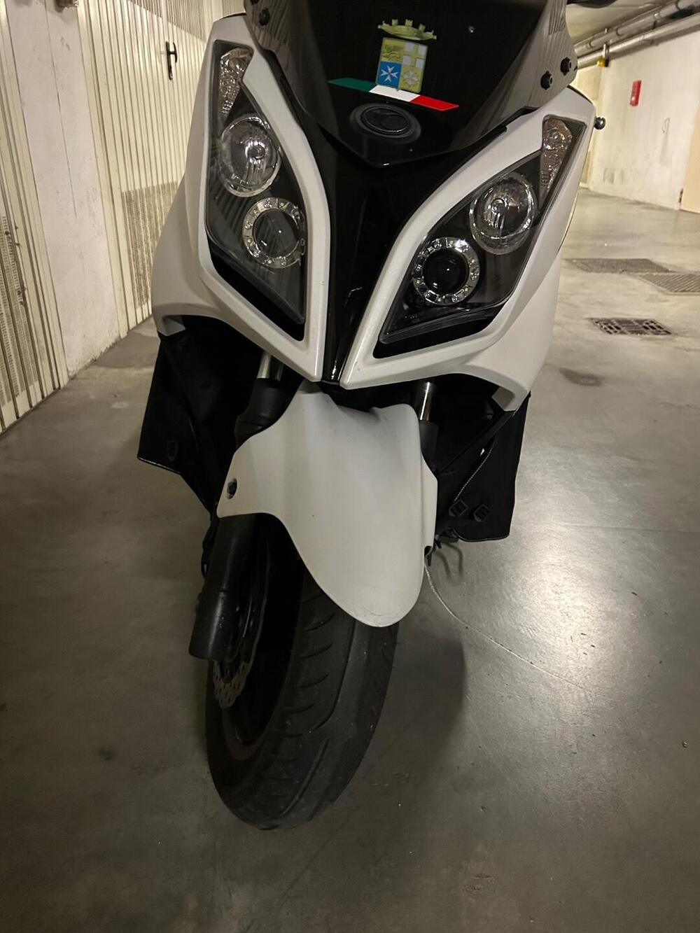 Kymco Downtown 300i (2009 - 17) (5)