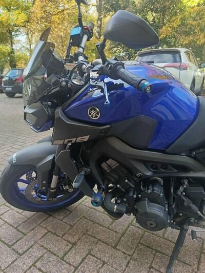 Yamaha MT-09 (2017 - 20) usata