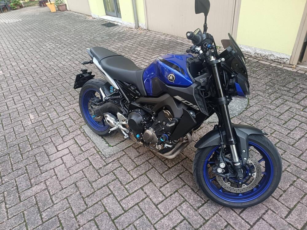 Yamaha MT-09 (2017 - 20) (2)