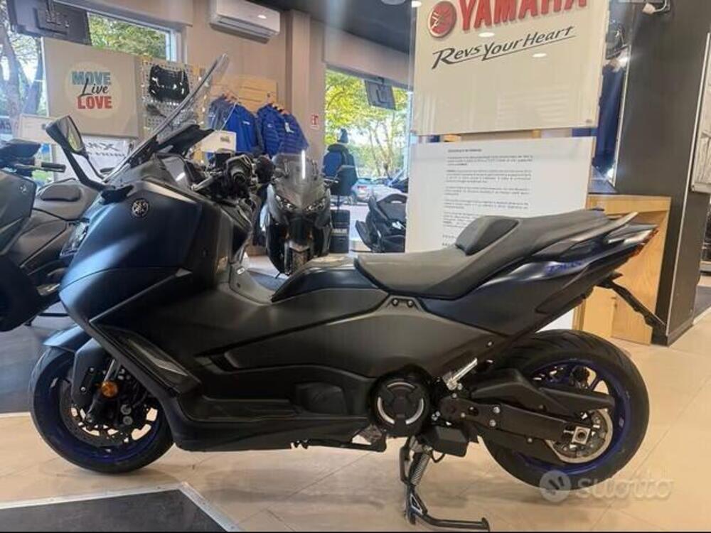 Yamaha T-Max 560 (2022 - 24) (4)