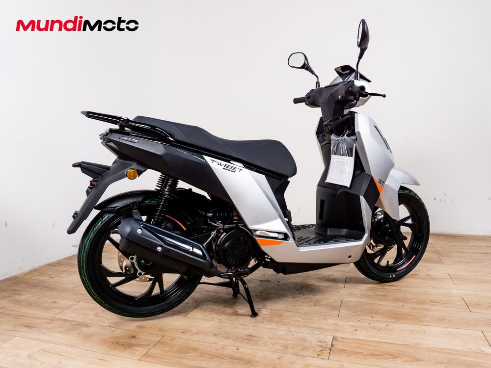 Peugeot Tweet 200 FL GT (2025 - 26) (2)