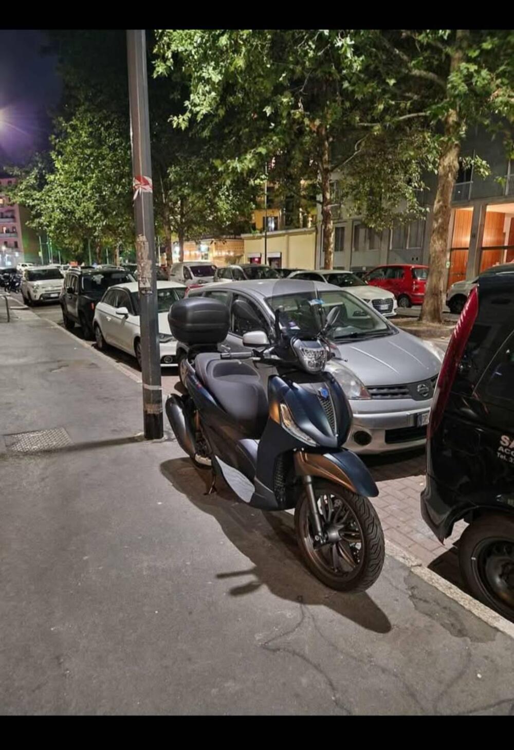 Piaggio Beverly 300 S ABS-ASR (2021 - 25) (2)