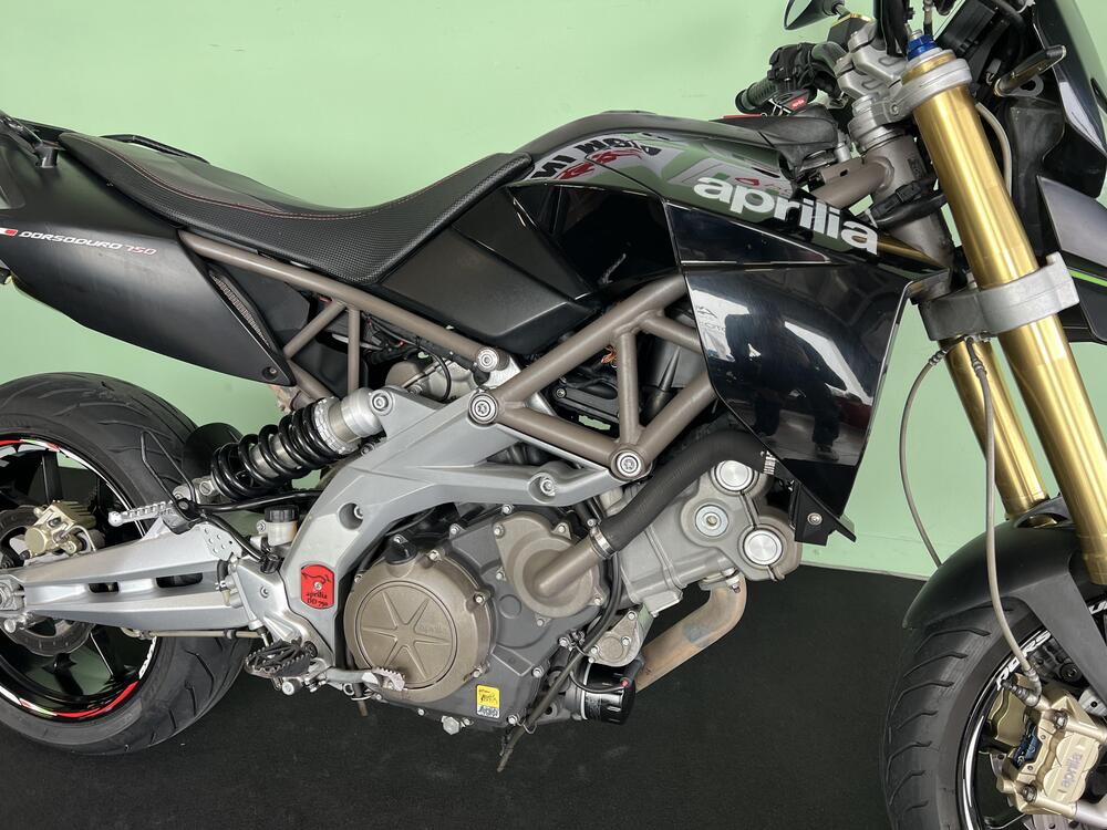 Aprilia Dorsoduro 750 (2009 - 14) (9)