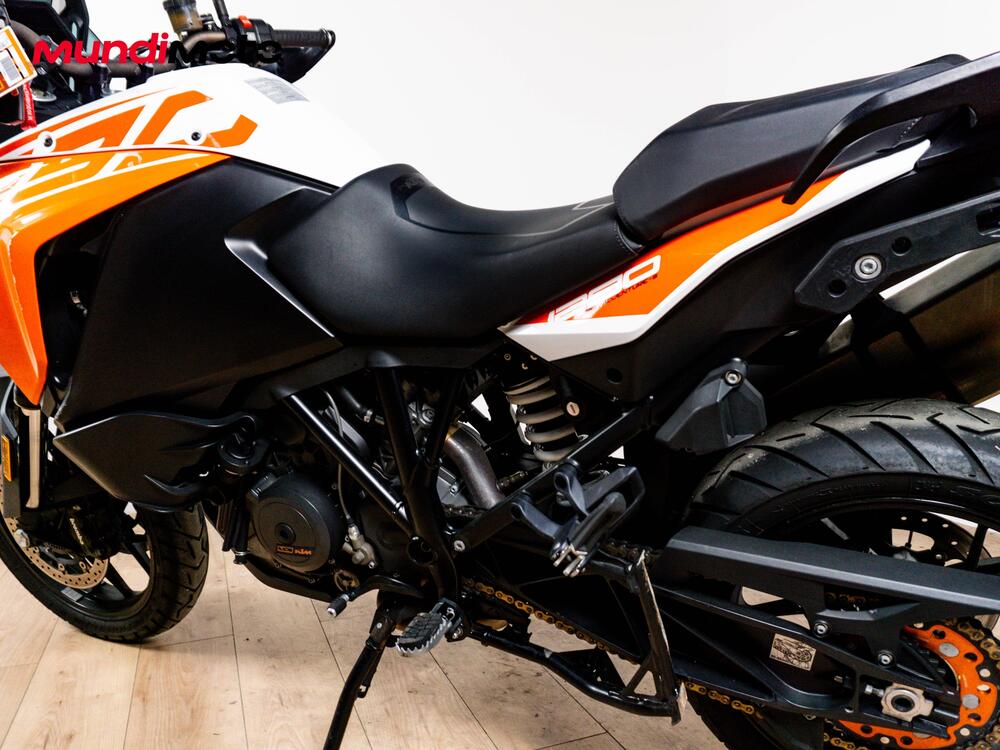 KTM 1290 Super Adventure S (2021) (9)