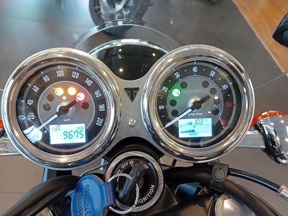 Triumph Bonneville T120 (2021 - 25) (7)