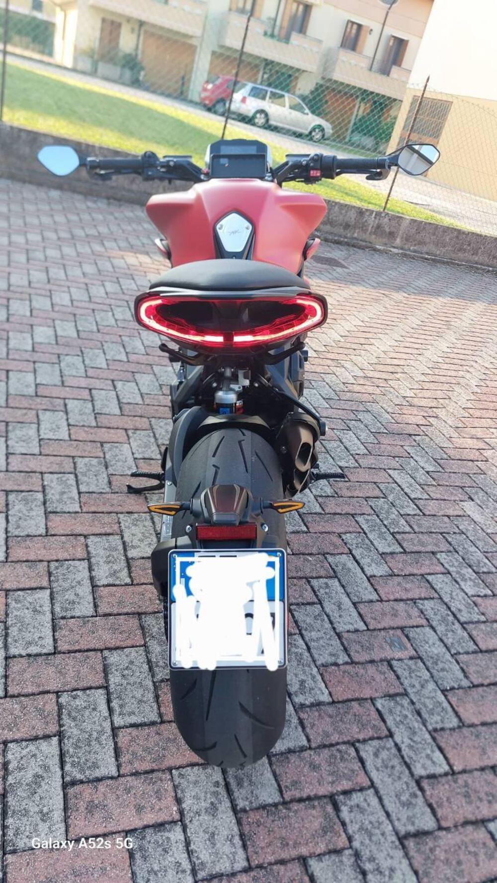 MV Agusta Dragster 800 Rosso (2021 - 23) (6)