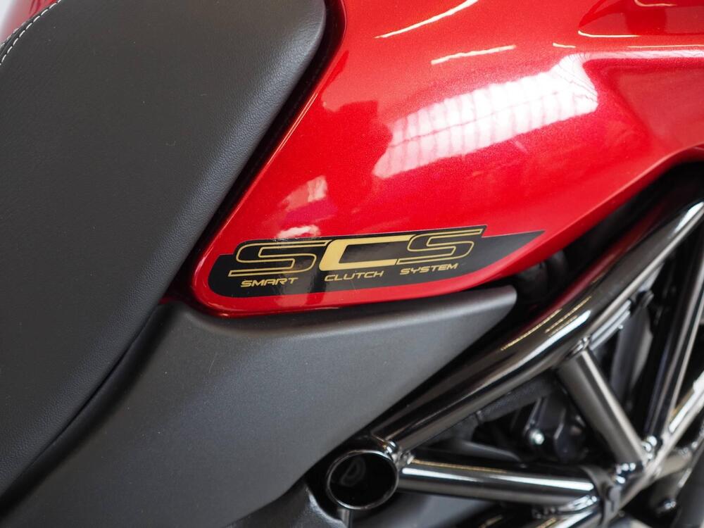 MV Agusta Turismo Veloce 800 Lusso SCS (2021 - 26) (5)