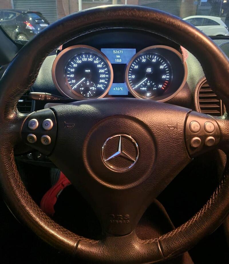 Mercedes-Benz SLK usata a Bologna (9)