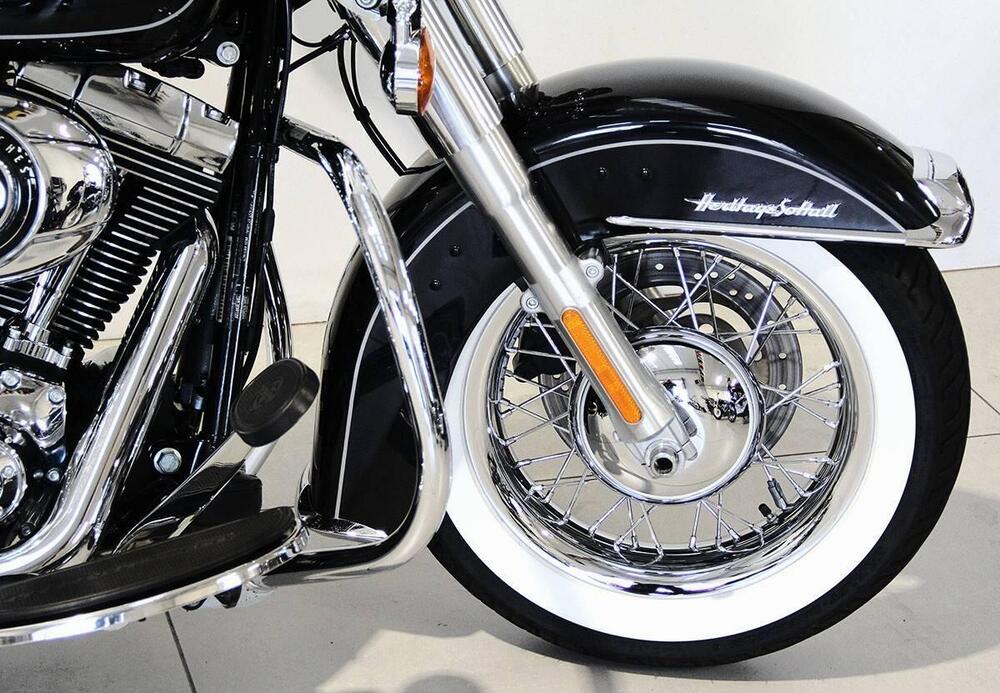 Harley-Davidson 1690 Heritage Classic (2011 - 17) - FLSTC (2)