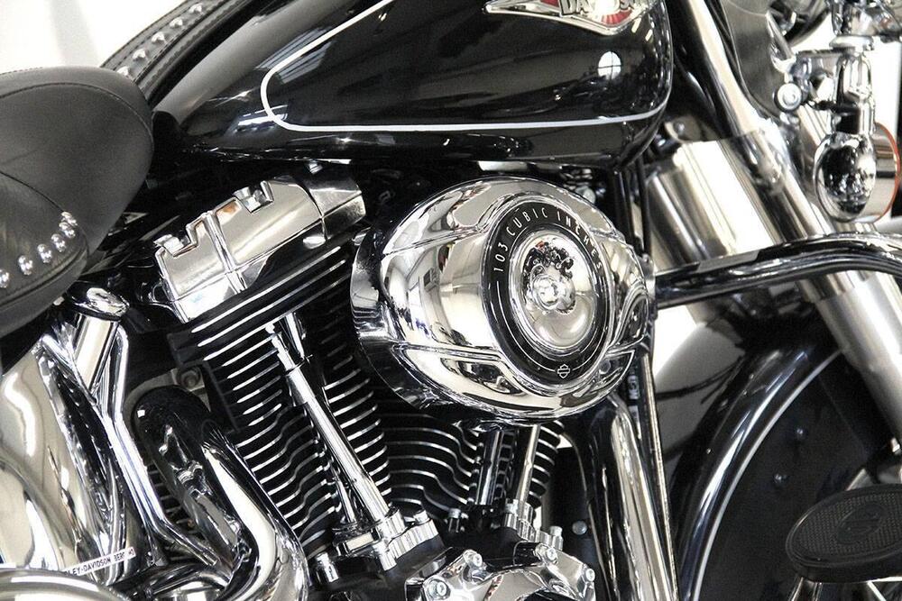 Harley-Davidson 1690 Heritage Classic (2011 - 17) - FLSTC (5)