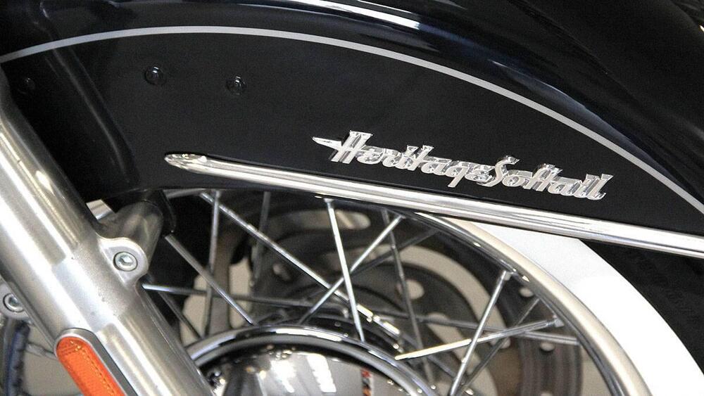 Harley-Davidson 1690 Heritage Classic (2011 - 17) - FLSTC (7)