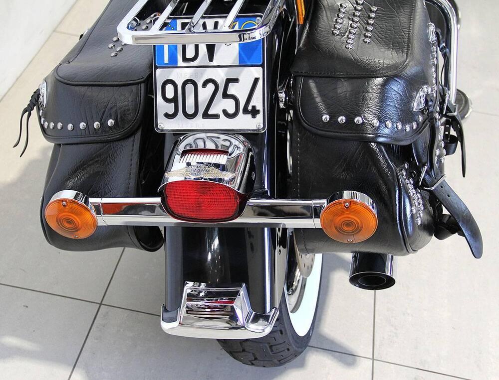 Harley-Davidson 1690 Heritage Classic (2011 - 17) - FLSTC (10)