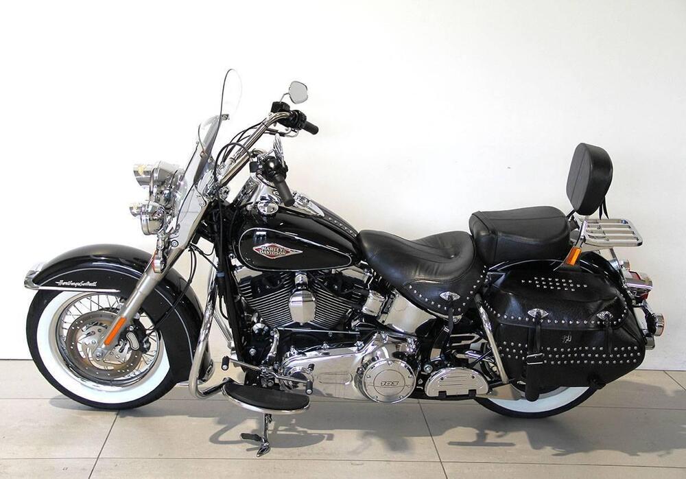 Harley-Davidson 1690 Heritage Classic (2011 - 17) - FLSTC (12)