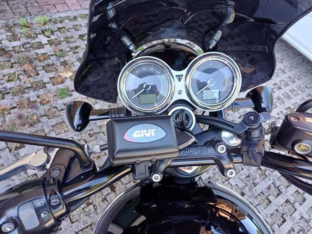 Triumph Bonneville T120 (2016 - 20) (4)