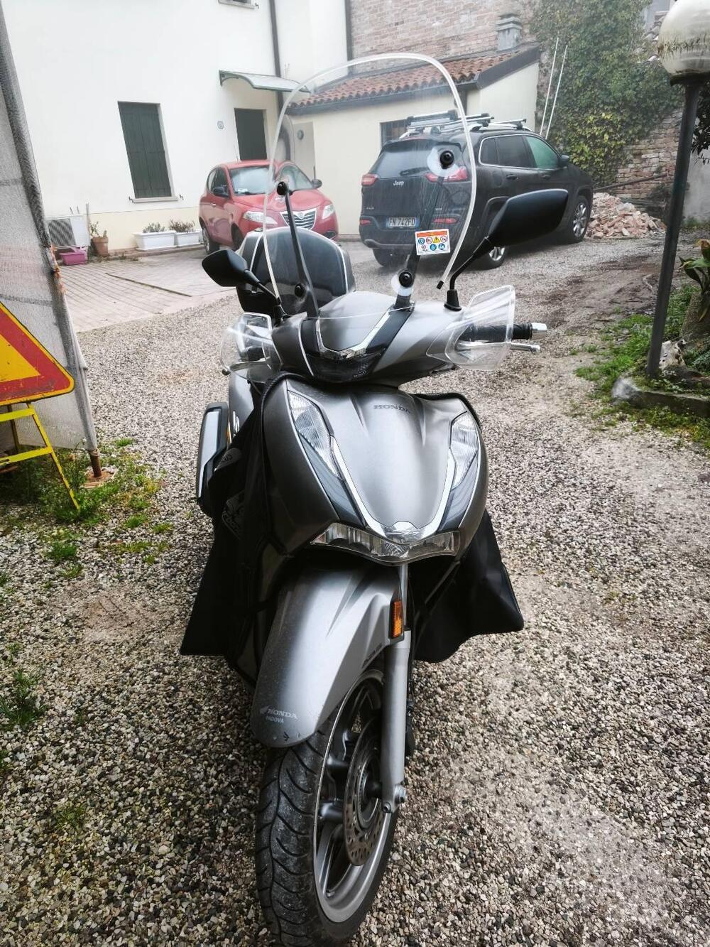 Honda SH 350 (2021 - 24) (2)