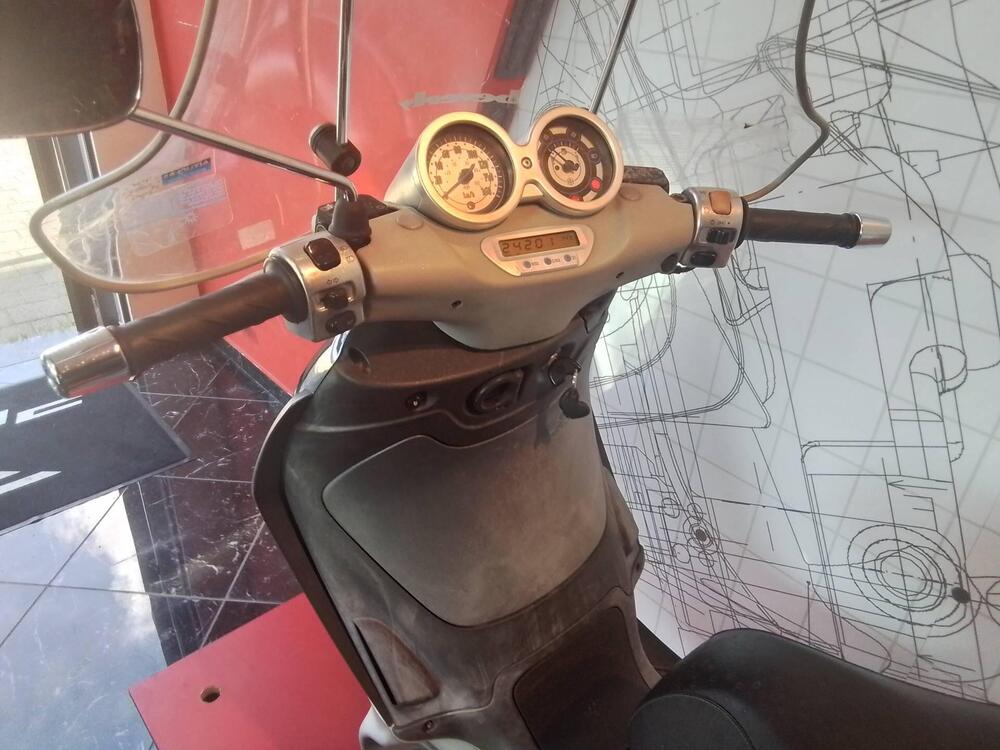 Piaggio Beverly 200 (2002 - 03) (7)