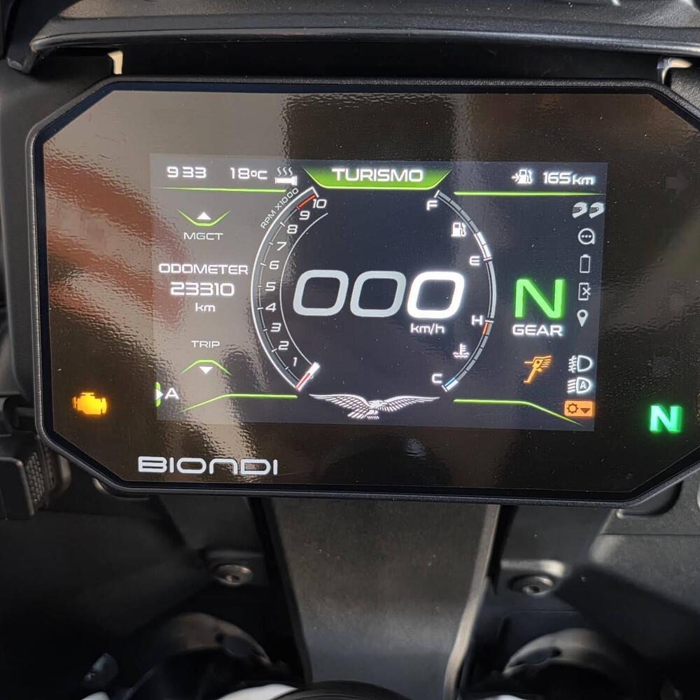 Moto Guzzi Stelvio (2024 - 26) (4)