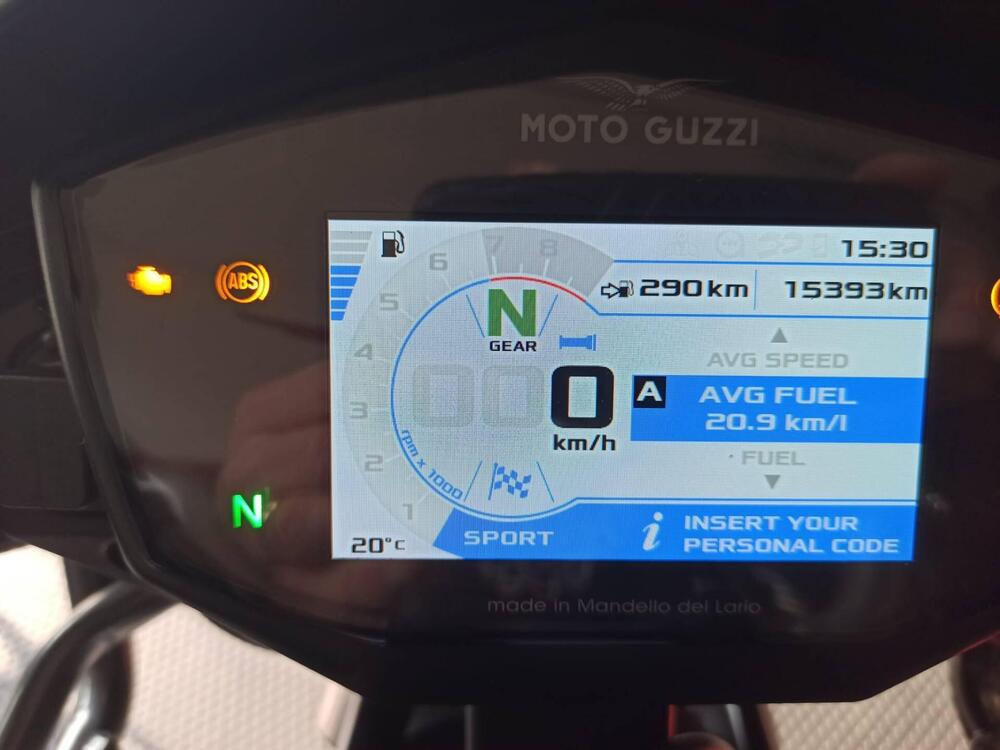 Moto Guzzi V85 TT (2021 - 23) (5)