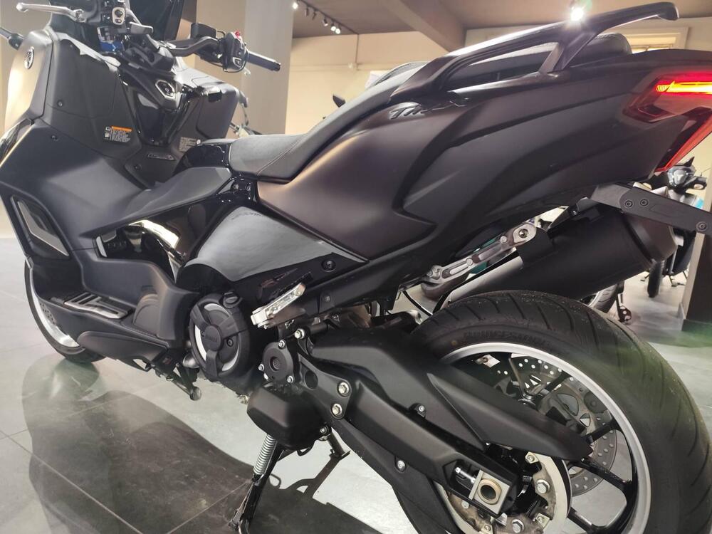 Yamaha T-Max 560 Tech Max (2025 - 26) (6)