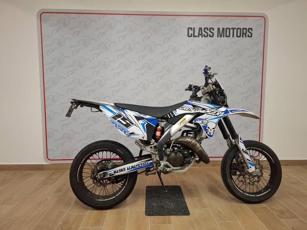 Valenti Racing SM 50 (2015 - 22) (2)